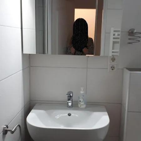 Apartment 25